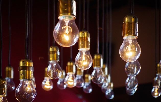 Когда ждать свет в Херсоне: энергетики готовятся к тестированию сети