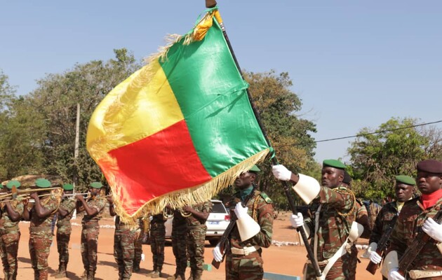 Военные Бенина убили четырех вооруженных людей у границы с Буркина-Фасо