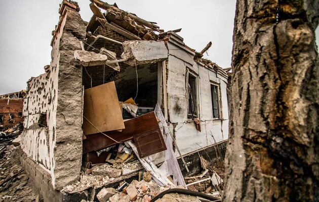 Ракетный удар по Днепру: из-под завалов достали тело погибшего