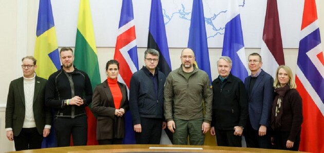 Крупнейший визит с начала вторжения – Украину одновременно посетили главы МИДа семи европейских стран