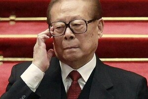 Bloomberg: Смерть Цзян Цземіня посилює привида 1989 року, який навис над Китаєм