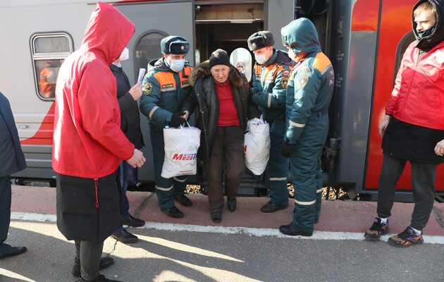 У деяких людей не залишається вибору.