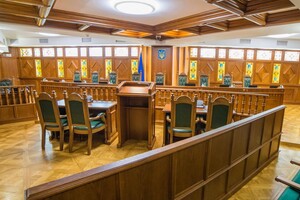 Конституционный суд сегодня рассмотрит увольнение трех судей, что изменит баланс сил в КСУ
