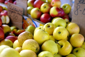 В Україні знизилися ціни на яблука