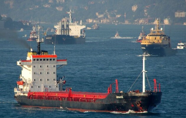 Почти три десятка танкеров застряли в проливах Турции в направлении Средиземного моря