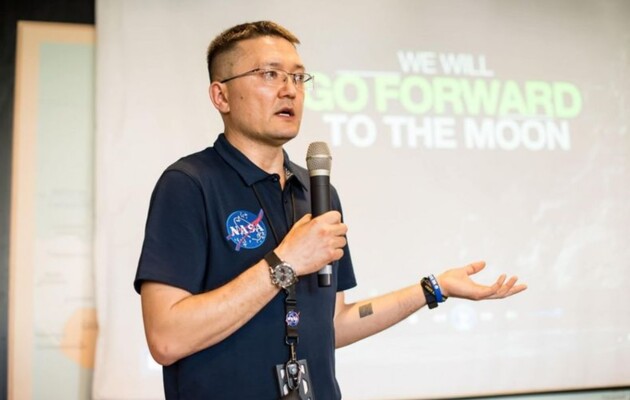 Доржа Бату обвинили в том, что он не работал в NASA