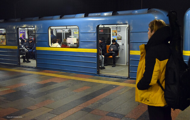 Ракетная атака россиян: в Киеве, Харькове и Днепре временно приостановили движение метро