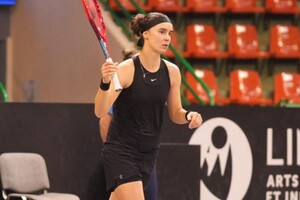 Українська тенісистка обіграла росіянку та пробилася до фіналу турніру у Франції