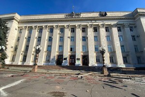 Окупанти знову вдарили по Херсону, є поранені