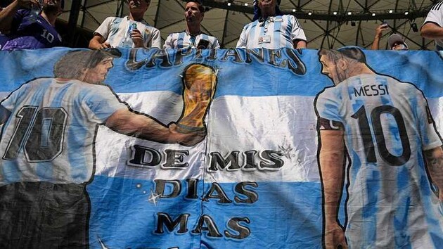 Сын Марадоны живет в Неаполе и тренирует непрофессиональную команду "Наполи Юнайтед"