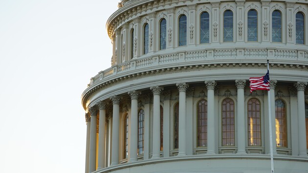 Сенат США схвалив проект бюджету із пакетом допомоги Києву