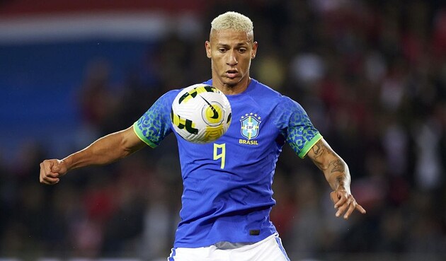 Ришарлисон выступает за английский "Тоттенхэм"