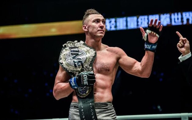 Крикля володіє двома титулами чемпіона світу