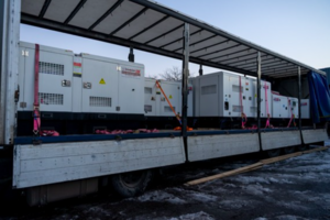 Предприниматели Казахстана передали медучреждениям Украины 41 генератор