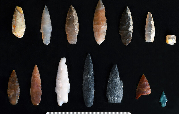 Вік наконечників оцінюється у 16 тисяч років