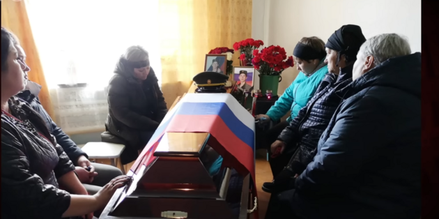 В Рязани оплакивают своих погибших солдат, но войной Путина не возмущаются – репортаж NYT