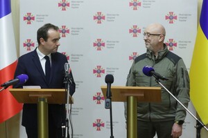 Франція продовжить надавати Україні озброєння для захисту неба та землі – Резніков