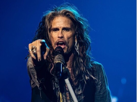Лідера Aerosmith Стівена Тайлера звинуватили у сексуальному насильстві над неповнолітньою – ЗМІ