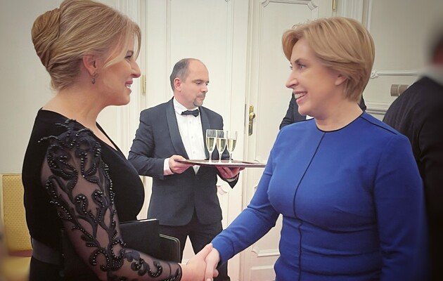 Верещук розповіла, як з'їздила в Словаччину та подарувала президенту країни прикраси від українських майстрів (фото)