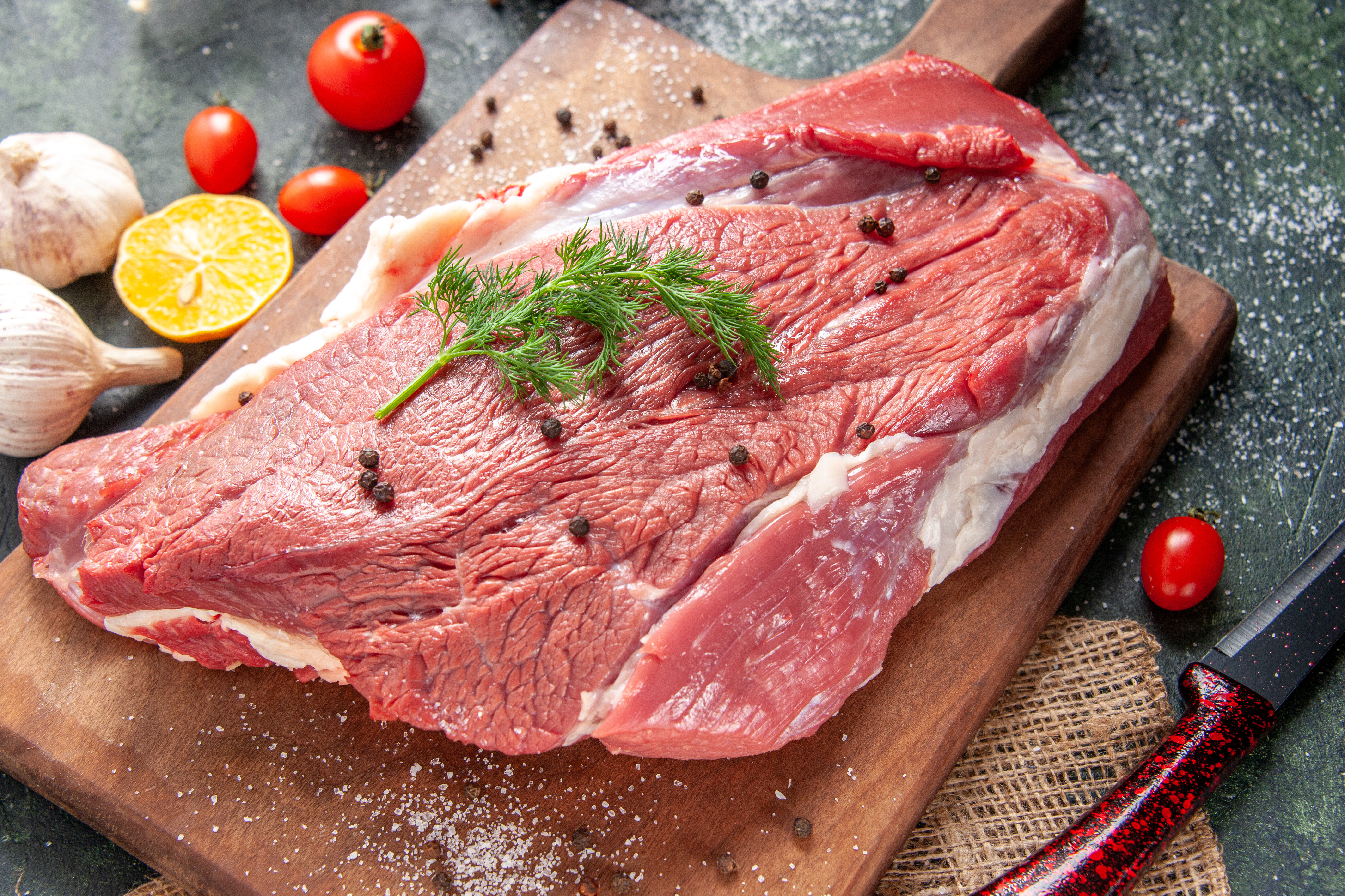 Нові ціни: у січні подорожчала більшість видів м'яса 