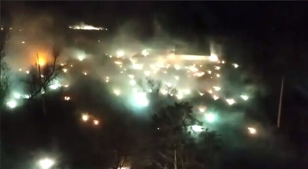 Як горів Херсон цієї ночі: місто обстріляли запалювальними снарядами