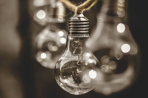 Шмигаль назвав дату старту програми безплатного обміну старих електричних ламп на енергоощадні