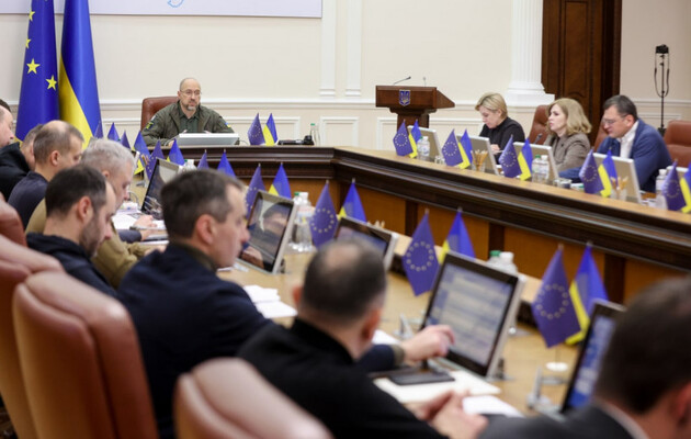 Шмыгаль назвал источники, из которых будет финансироваться восстановление Украины