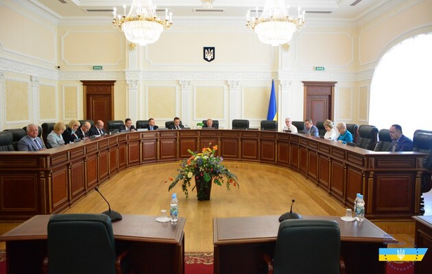 Офис президента получил рекомендации по судебной реформе от послов G7 и ЕС