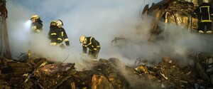 Число загиблих у Дніпрі знову зросло. Однак міськрада й ДСНС називають різні цифри