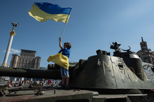 Більшість українців впевнені в перемозі над Росією – опитування