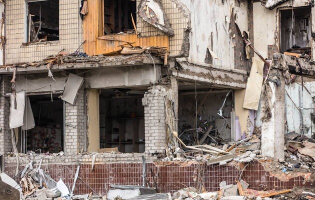 Ракетний удар по Дніпру: 15 тіл загиблих досі не ідентифікували