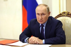 Путин утверждает, что имеет «основания» назвать руководство Украины «неонацистами»