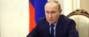 Путин утверждает, что имеет «основания» назвать руководство Украины «неонацистами»
