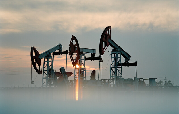 Кулеба призвал пересмотреть предельную цену на российскую нефть