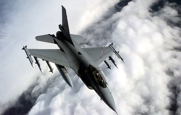 ЗМІ: Нідерланди розглянуть питання постачання Україні F-16, якщо буде запит від Києва 