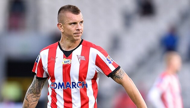 Футболіст народився у Новій Каховці