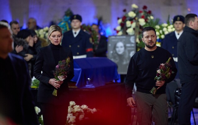 Украина теряет лучших: Зеленский на церемонии прощания с погибшими сотрудниками МВД