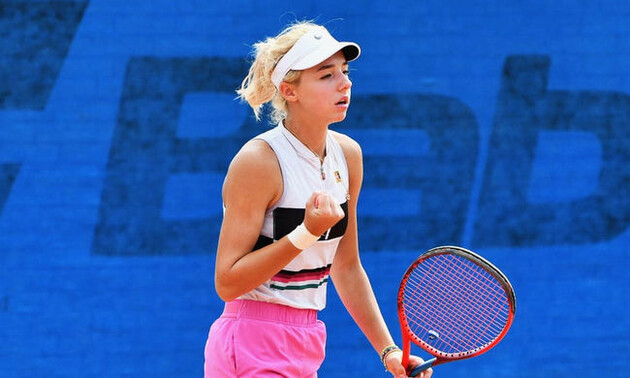 18-летняя украинка обыграла россиянку в финале теннисного турнира в Турции