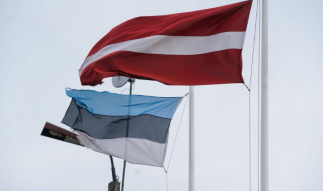 Латвія на знак солідарності з Естонією знижує дипвідносини із Росією