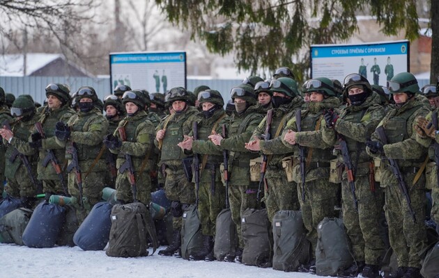 РФ підтягнула на південь України нових мобілізованих через великі втрати 
