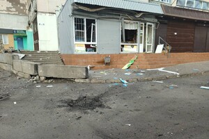 Російський снаряд влучив у магазин в Бериславі, є загиблі