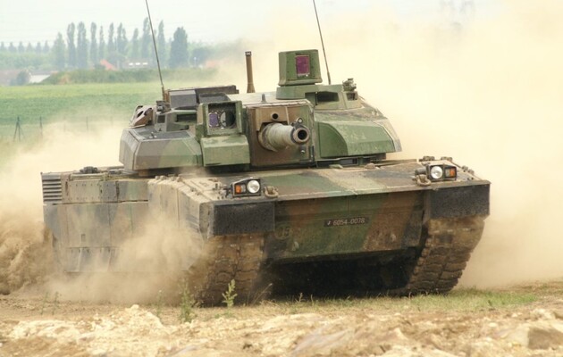 Макрон начал колебаться в вопросе передачи Украине танков Leclerc – Spiegel