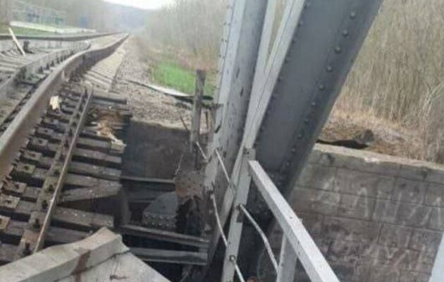 В ФСБ России антимолодежный психоз на фоне диверсий на железной дороге: трем подросткам угрожают пожизненным 