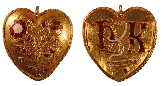 Металлоискатель помог найти украшение, связанное с Генрихом VIII
