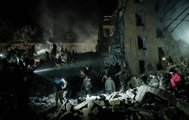 З-під завалів будинку в Краматорську, зруйнованого ударом РФ, дістали тіло ще однієї загиблої
