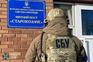 На Чернівецькій та Одеській митниці чиновників затримали на масштабній корупції