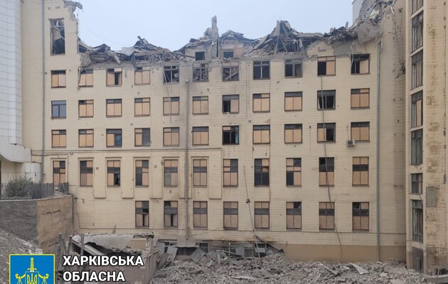 Війська РФ обстріляли три райони в Харківській області: пошкоджено будинки та об'єкт інфраструктури