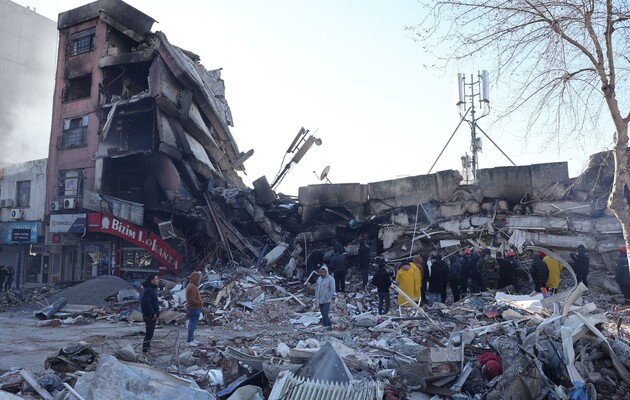 Число погибших в результате землетрясения в Турции и Сирии превысило 12 тысяч человек