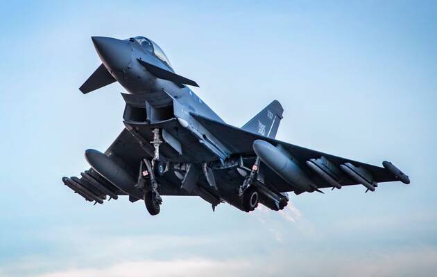 NYT: Велика Британія могла б передати Україні 30 літаків Eurofighter Typhoon
