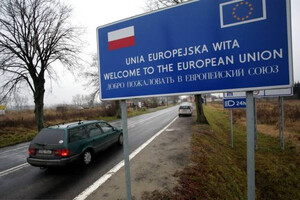 Польша закрывает переход на границе с Беларусью и вводит новые санкции